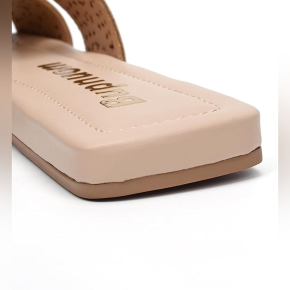 NEW Rhinestone Square Toe Flat Sandals - Picture 3 of 9